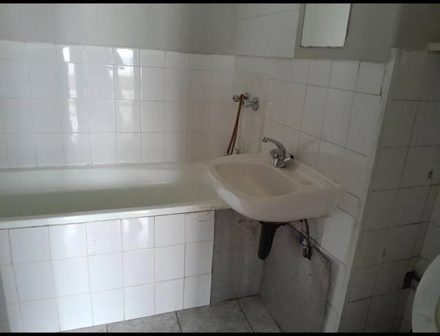 1 BEDROOM PROPERTY TO RENT IN NORTH BEACH